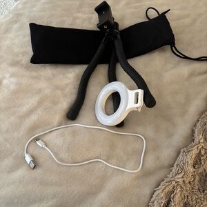 Flexible Phone Tripod by heyday + Clip On Ring Light by Kimwood Bundle